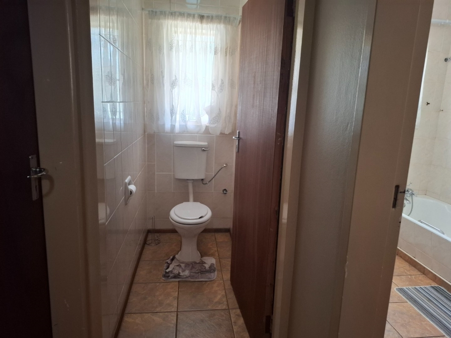 14 Bedroom Property for Sale in Universitas Free State